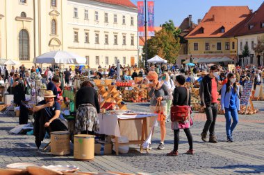 5 Eylül 2021 - Sibiu, Hermannstadt, Romanya: Targ Seramica. Ünlü yıllık seramik pazarı