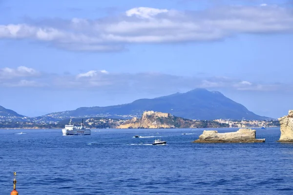 Vista Panoramica Dell Isola Procida Dal Mare — Foto Stock