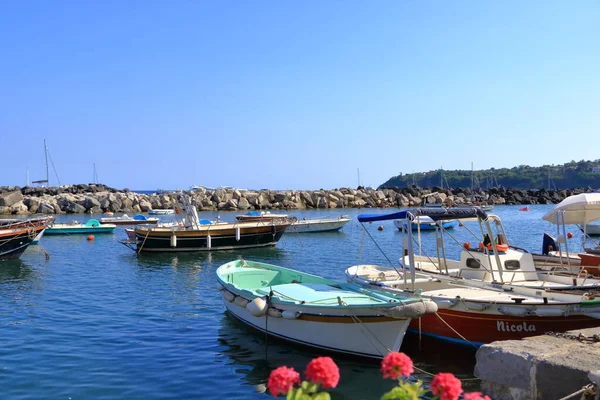 Όμορφη Marina Procida Νήσος Μεταξύ Naples Και Ischia Στην Ιταλία — Φωτογραφία Αρχείου