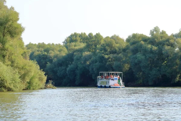 Boat Tourists Danube Delta Romania — Fotografia de Stock