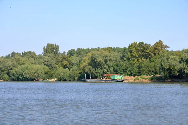 Groot Vrachtschip Donaudelta — Stockfoto