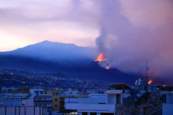 朝の眺めラ パルマ島 カナリア諸島 スペインのヴィエヤ火山 — ストック写真