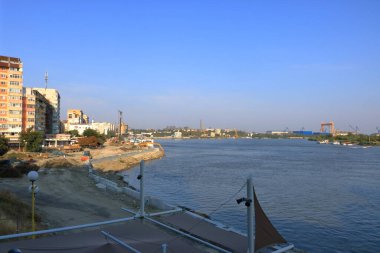 13 Eylül 2021 - Romanya 'da Tulcea: Tulcea Tuna Deltası' nın liman bölgesi ve Skyline manzarası