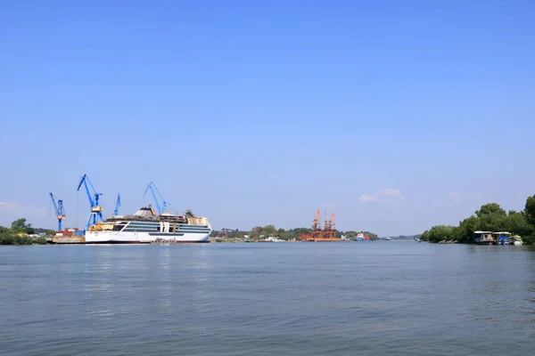 September 2021 Tulcea Roemenië Industriële Vrachthaven Skyline Laadkranen Tulcea Aan — Stockfoto