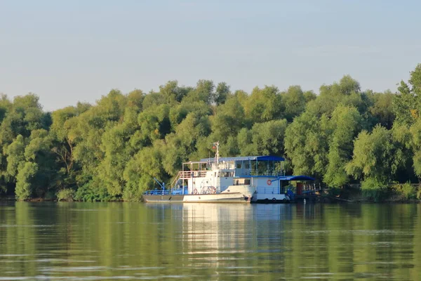 Boat Tourists Danube Delta Romania — Stockfoto