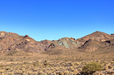 Tenerife adasındaki Teide Ulusal Parkı, lav tarlaları ve Teide volkanı