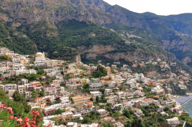 Pozitano, İtalya. Amalfi Sahili ve deniz manzarası
