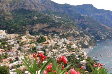 Pozitano, İtalya. Amalfi Sahili ve deniz manzarası