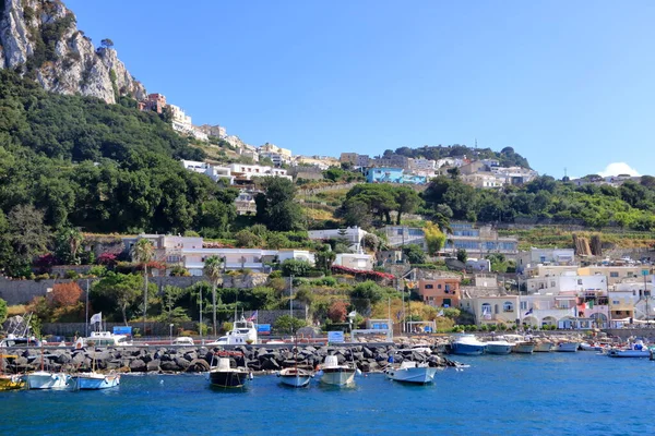 Julio 2021 Capri Italia Puerto Isla Capri Golfo Nápoles —  Fotos de Stock