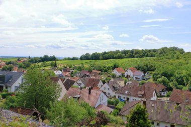 Üzüm bağlarından Pleisweiler 'a Alman şaraplarının damak tadına baktığı yere.