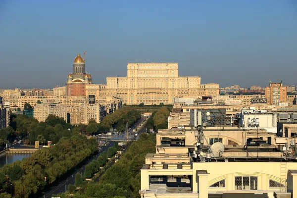 Facade Parliament Palace Bucharest — стокове фото