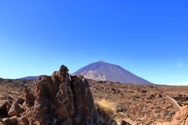 Tenerife adasındaki Panorama manzaralı Pico del Teide volkanı
