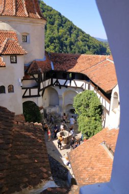 11 Eylül 2021 - Romanya 'da Bran: Transilvanya' daki Avlu Drakula şatosu