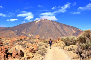 Tenerife adasındaki Panorama manzaralı Pico del Teide volkanı