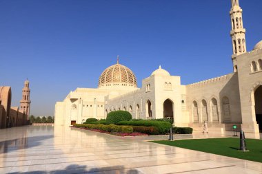 16 Mart 2022 - Muscat, Umman: Köylüler Sultan Qaboos Büyük Camii 'ni ziyaret etti