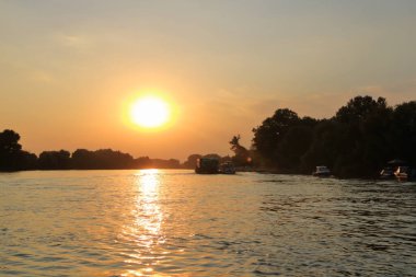Romanya 'da Tuna Deltasında gün batımı