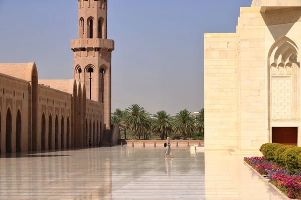 March 2022 Muscat Oman Peaople Visit Sultan Qaboos Grand Mosque — Stock Photo, Image