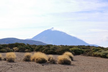 Tenerife adasındaki Panorama manzaralı Pico del Teide volkanı