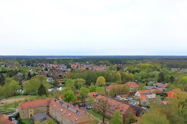 Almanya 'nın Eberswalde, Brandenburg kentindeki manzaranın Arial Fotoğrafı (Finow Tower' dan)