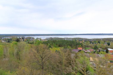 Almanya 'nın Joachimsthal kentindeki manzaranın Arial Fotoğrafı (Biorama-Projekt Kulesi' nden))