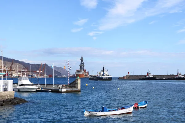 Листопада 2021 Санта Крус Тенерифе Канарські Острови Іспанії Кораблі Порту — стокове фото
