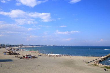 Romanya 'nın Karadeniz kıyısındaki popüler turizm merkezi ve tatil beldesi Köstence / Mamaia' nın havadan görüşü