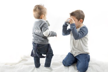 iki çocuk fotoğrafçılar olmakta oyun