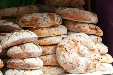 ahşap ile pişmiş ekmek