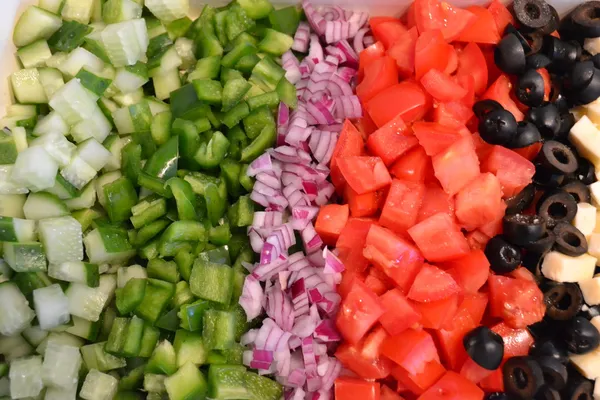 Verduras picadas en un plato Fotos de stock libres de derechos