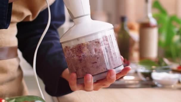 Close Shot Unrecognizable Male Cook Mincing Champignons Handheld Blender Chopper — Stock Video