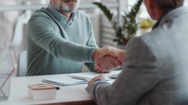 Midsection Shot Senior Entrepreneur Greeting Male Business Partner Handshake Having — Stock Video