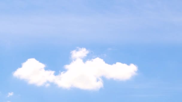 Bel Cielo Con Nuvole Movimento Sfondo Nuvole Bianche Morbide Gonfie — Video Stock