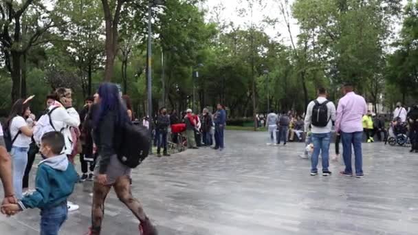 Ciudad México México Junio 2021 Personas Caminando Por Avenida Central — Vídeo de stock