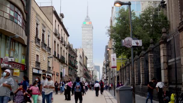 Cidade México México Setembro 2021 Pessoas Andando Rua Madero Com — Vídeo de Stock