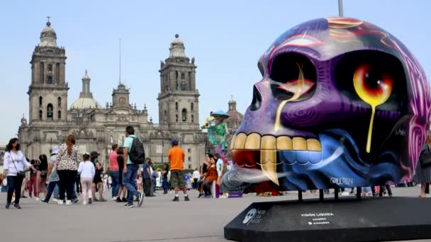 2021年11月 墨西哥城 在墨西哥城Zcalo的骷髅雕塑中 在首都Zcalo的骷髅雕塑中 可以看到骷髅雕塑 — 图库视频影像