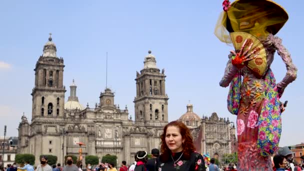 Cidade México México Novembro 2021 Pessoas Tirando Fotos Com Escultura — Vídeo de Stock