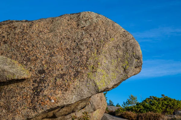 Una Pista Senderismo Pedregosa Junto Fiordo Cerca Toensberg Toenne Hermosa — Foto de Stock