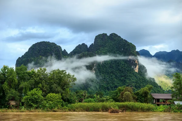 Pohled na Vang Vieng, Laos Royalty Free Stock Obrázky