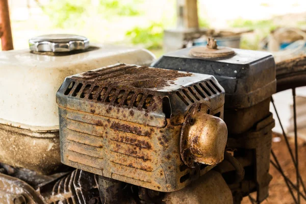 Old rusty engine of lawnmower — Stock Photo, Image