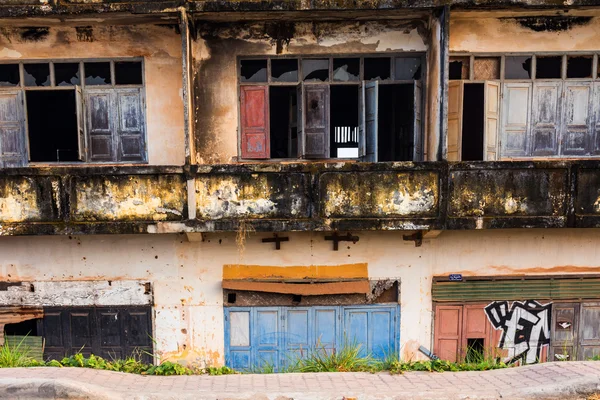 Koloniální zřícenina v vientiane, laos. — Stock fotografie