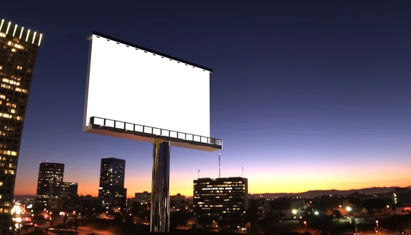 Valla publicitaria en ciudad de noche — Foto de Stock