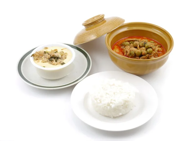 Thailändska ångkokta ägg fläskkotlett med fläsk curry ris set . — Stockfoto