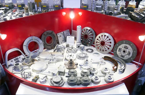 motor parçaları .