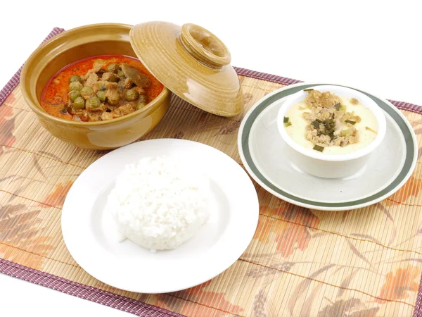 Thaise gestoomde eieren karbonade met varkens Curry rijst set . — Stockfoto