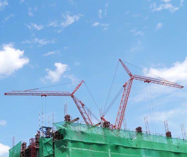 Construction with cranes . — Stock Photo, Image