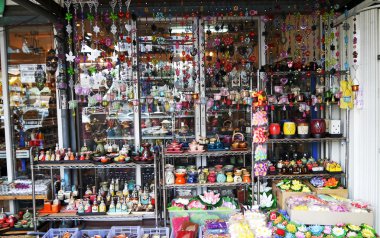 renkli yapay çiçek .