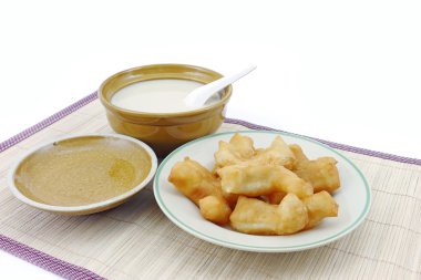 soya sütü .