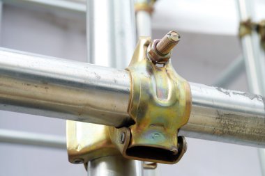 İskele boru kelepçesi .