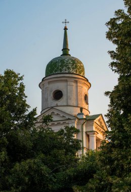 Kyiv 'deki Florovsky Kadın Ortodoks Manastırı' nın çan kulesi.