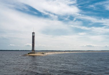 Kyiv Denizi 'ndeki Deniz Feneri (Kyiv Reservoir)) 